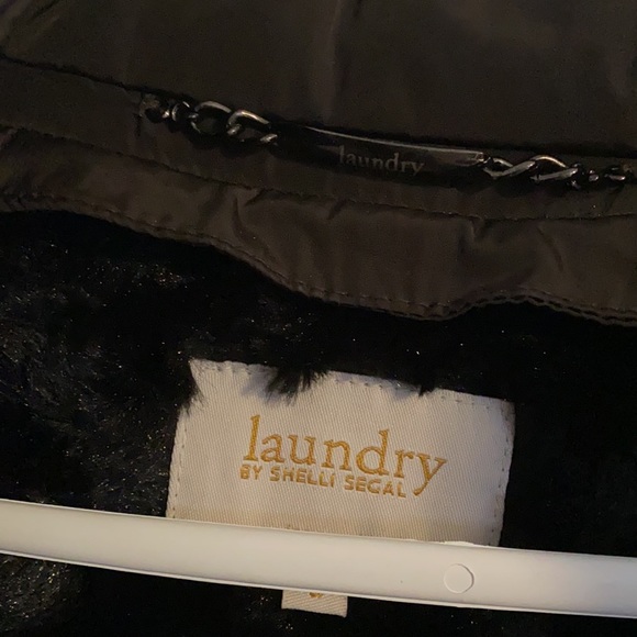 Laundry Jacket - Picture 2 of 10